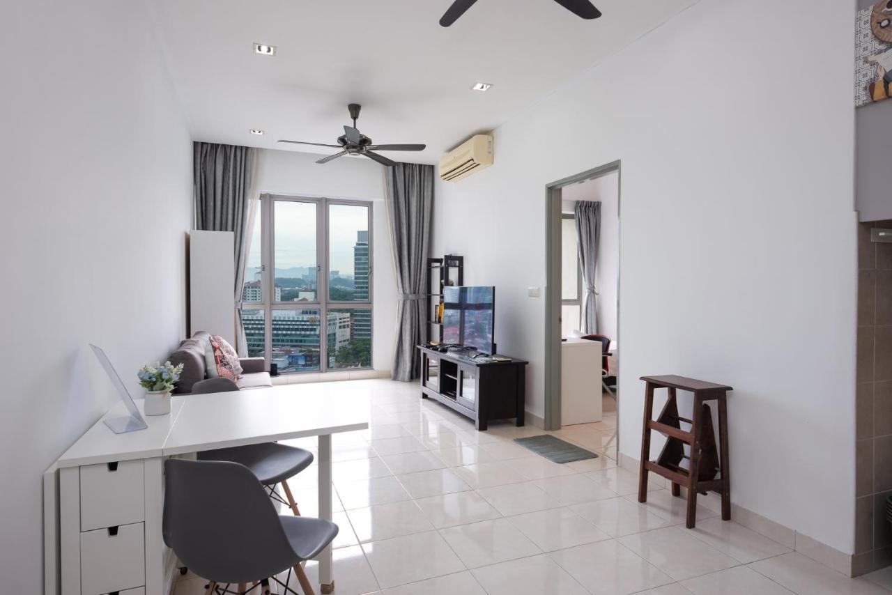 Tropics Apartment *
