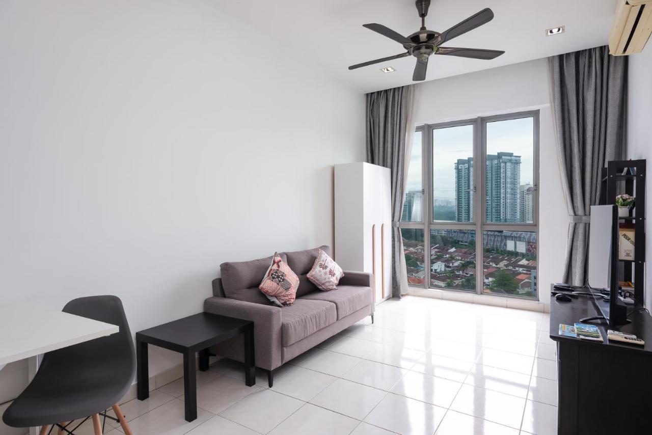 Apartment Tropics